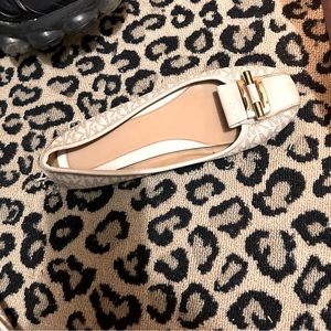 Micheal Kors flats